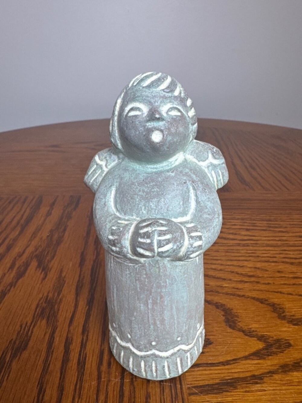Isabel Bloom Angel with Folded Hands Vintage 1986 '94 Spring Concrete Sculpture